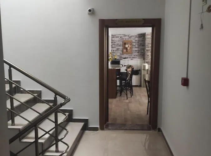 Apartahotel Hadrian And *