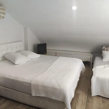 Hadrian And * Antalya