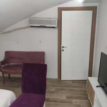 Hadrian And Αττάλεια