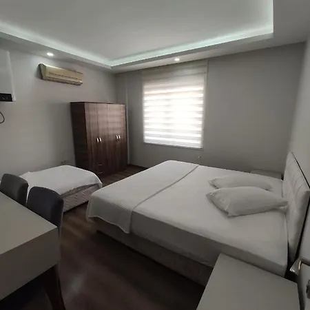 Hadrian And * Αττάλεια