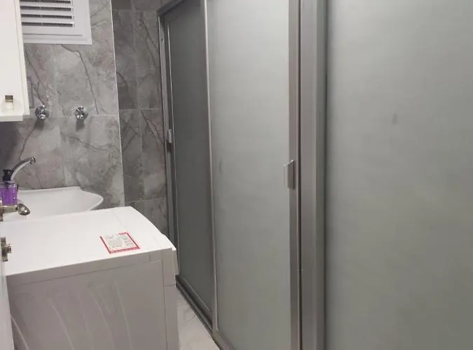 Hadrian And Lejlighedshotel