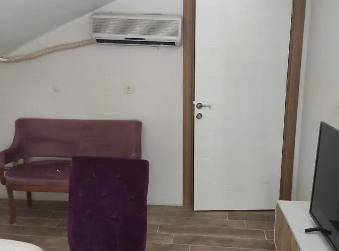 Hadrian And Αττάλεια